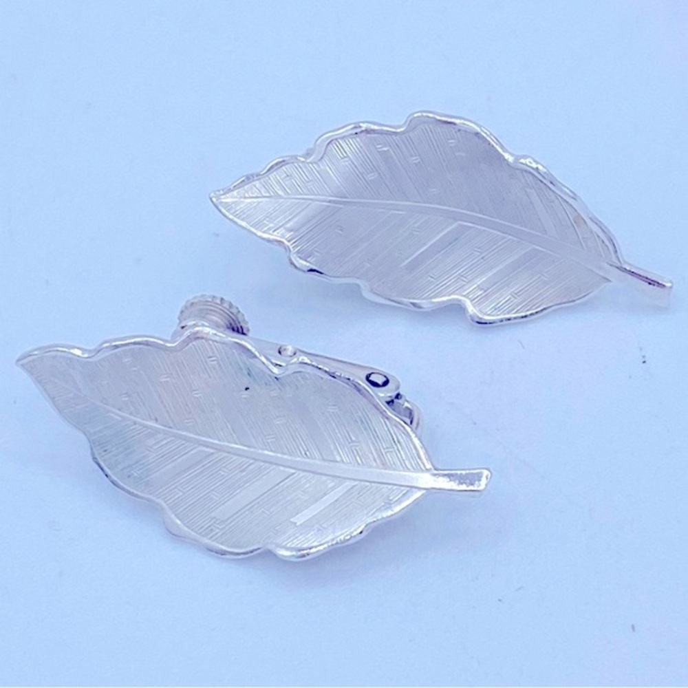 Coro Vintage Silver Tone Brushed Leaf Design  Clip On Screw Back Earrings
